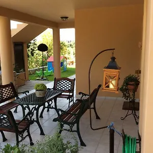 https://menegata-garden-home.kefaloniahotels.net